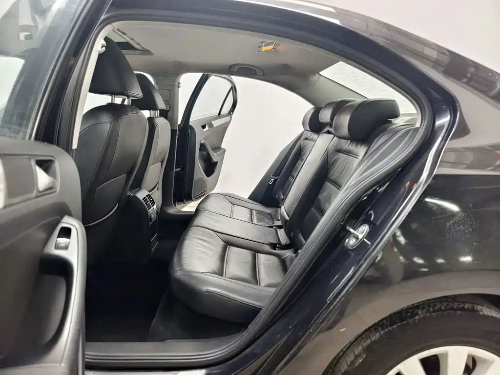 Volkswagen Sagitar — миниатюра 13