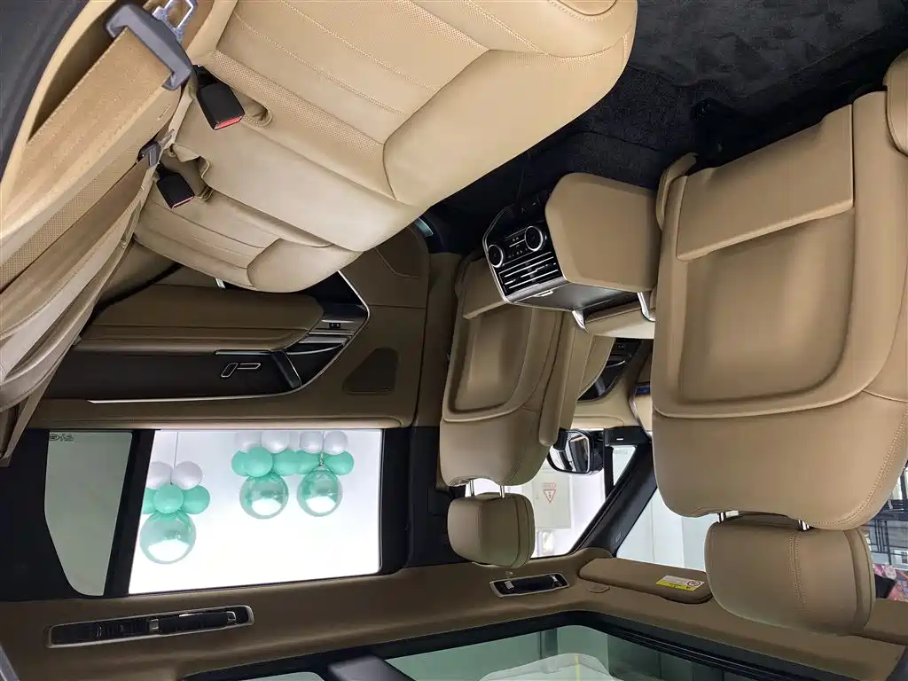 Land Rover Range Rover 2025 3.0 L6 400PS Long Wheelbase