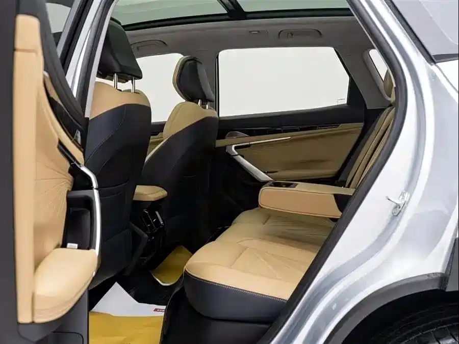 GEELY AUTOMOBILE BOYUE L