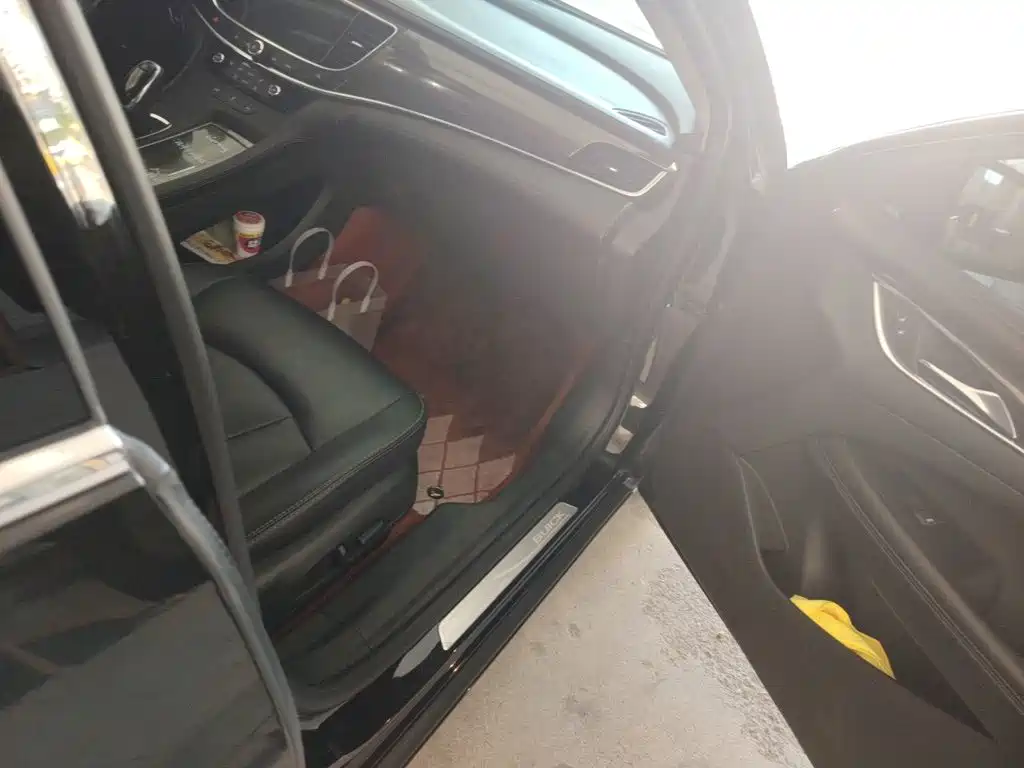 Buick LaCrosse — миниатюра 19