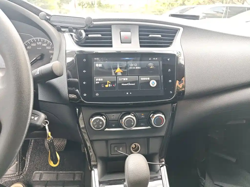 Nissan Sylphy — миниатюра 6