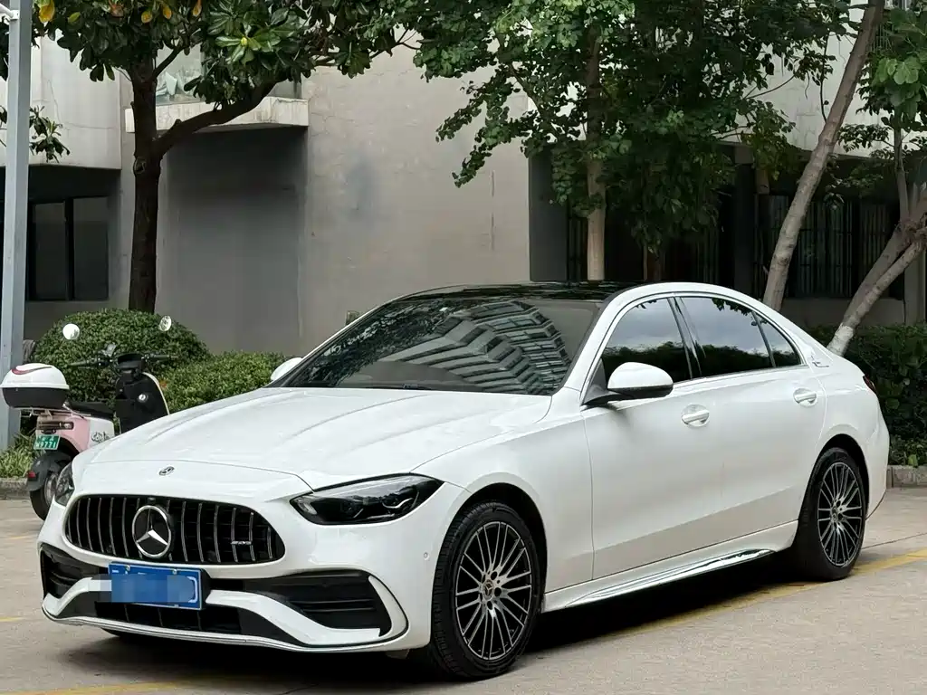 Mercedes-Benz C-Class 2021