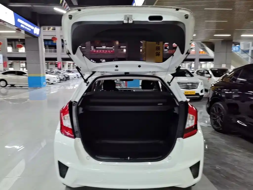 Honda Fit — миниатюра 19