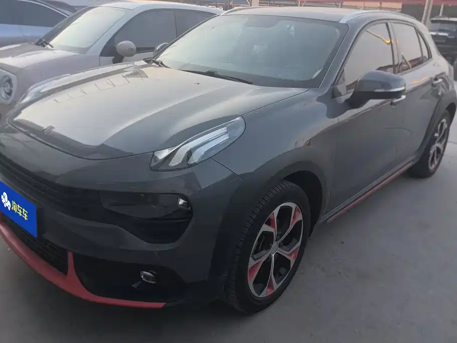 Lynk & Co 02