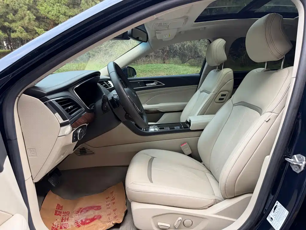 Ford Taurus — миниатюра 5
