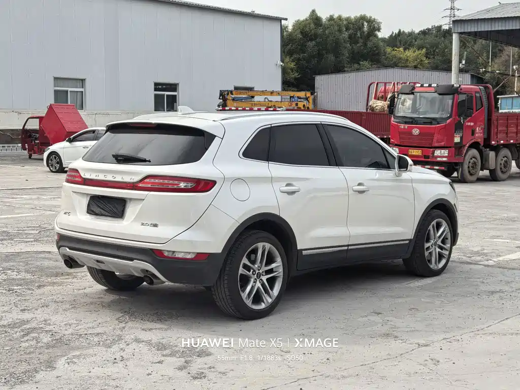 Lincoln MKC — миниатюра 7