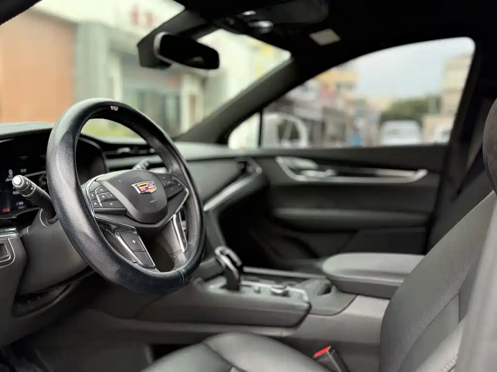 Cadillac XT5 — миниатюра 12