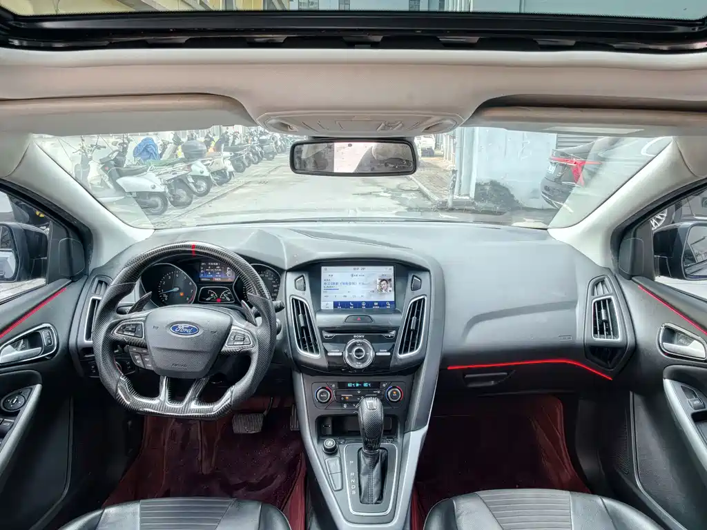 Ford Focus — миниатюра 5