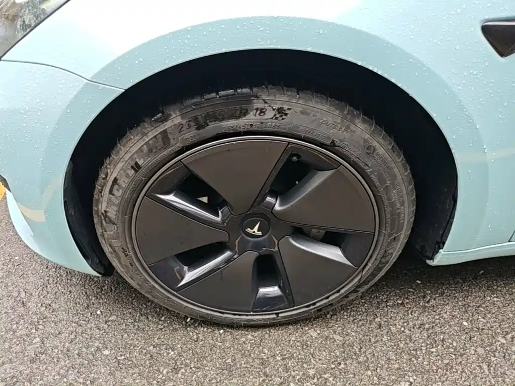 Tesla Model 3 — миниатюра 23