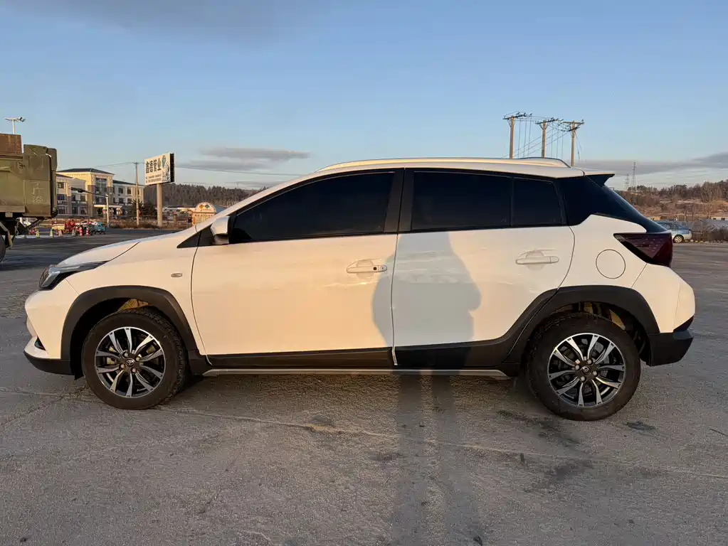 TOYOTA YARIS L ZHIXUAN