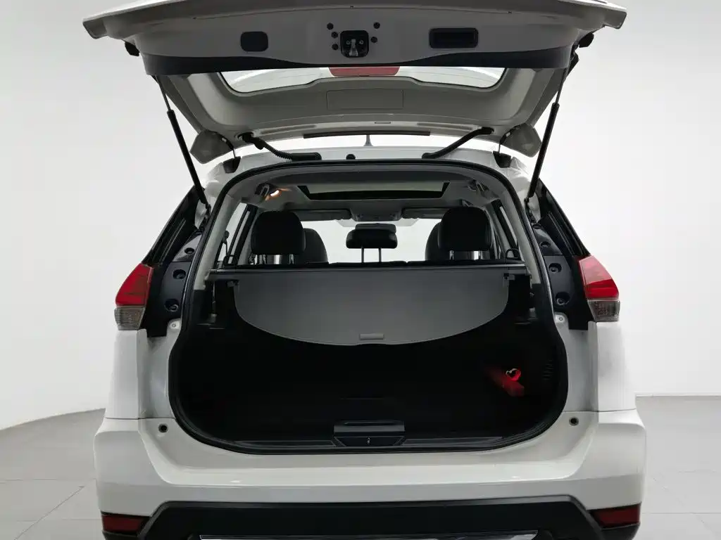 Nissan X-Trail — миниатюра 16