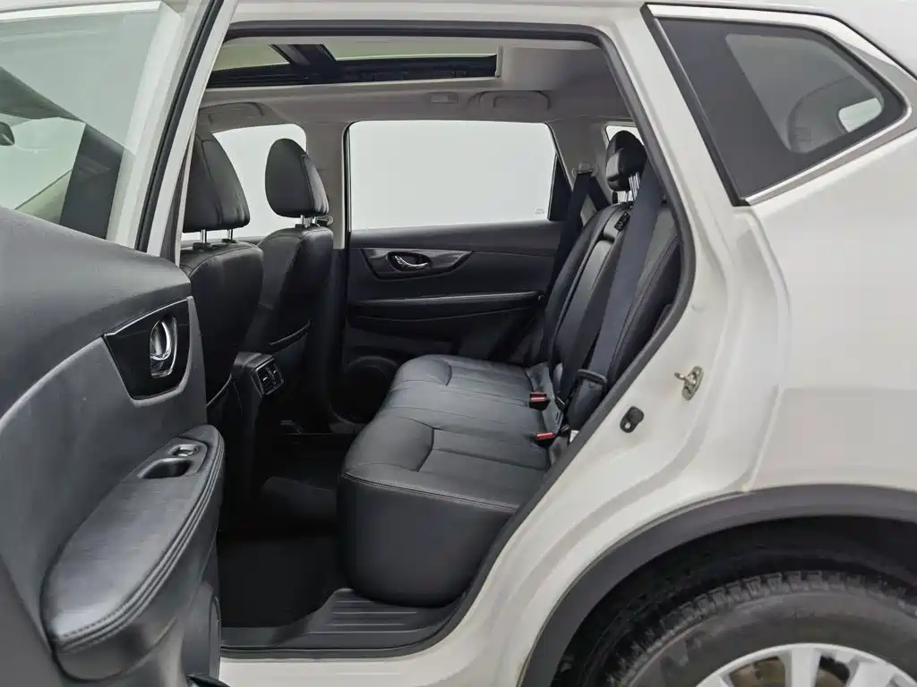 Nissan X-Trail — миниатюра 15