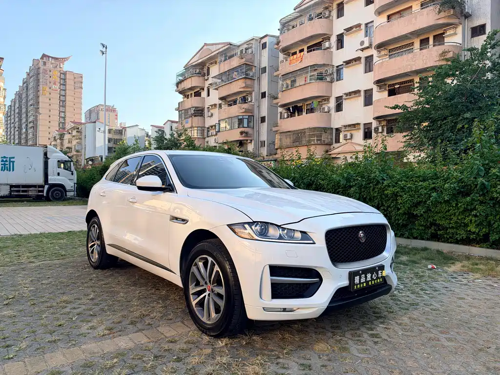 Jaguar F-PACE