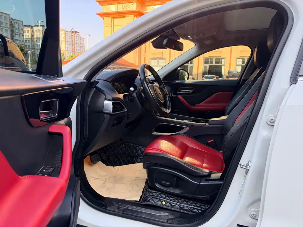 Jaguar F-PACE — миниатюра 11