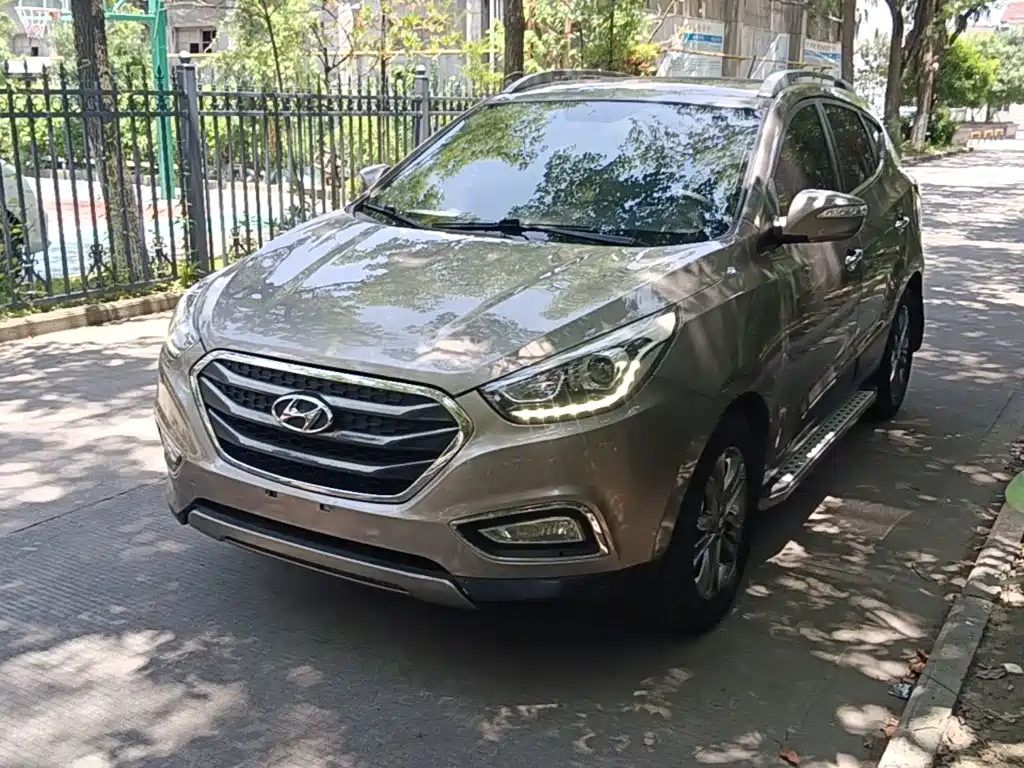 Hyundai BAIC Hyundai ix35 ix35 2015 2.0L AT IV