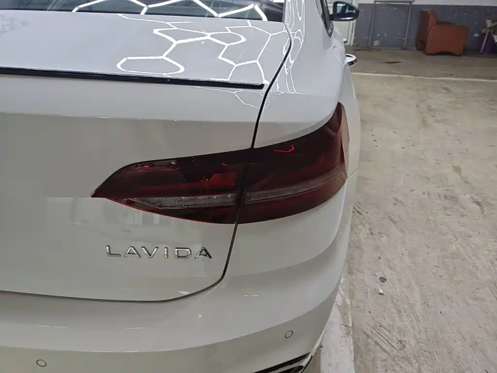 Volkswagen Lavida 2024 300TSI DSG Lead