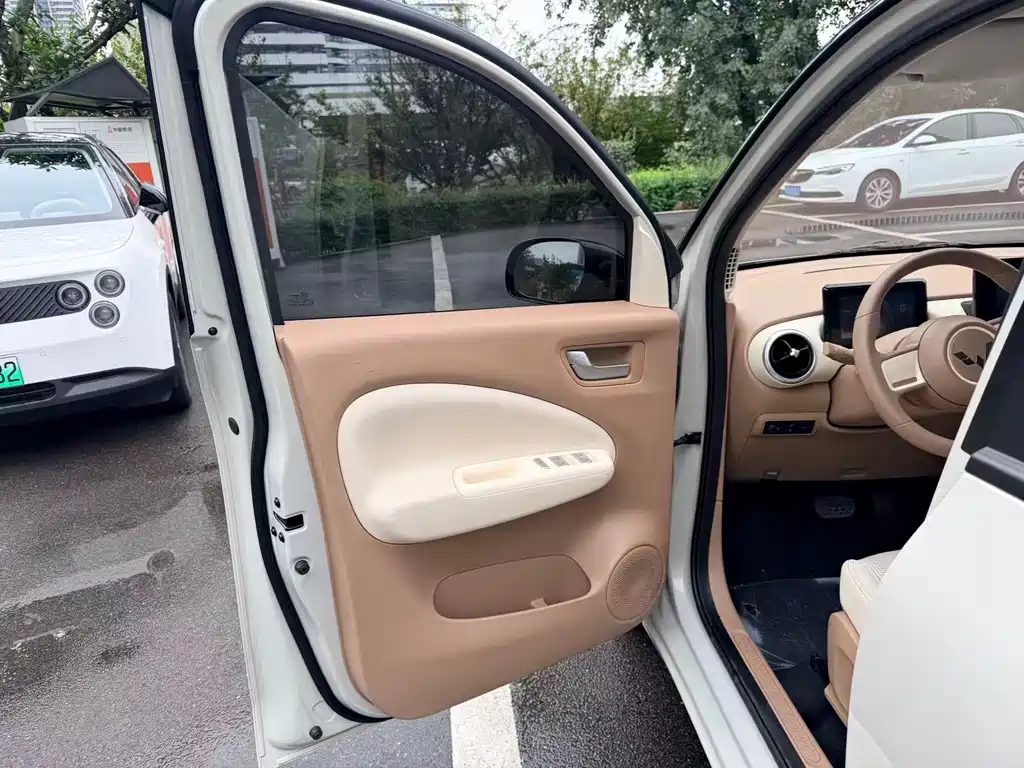Wuling MINIEV — миниатюра 11