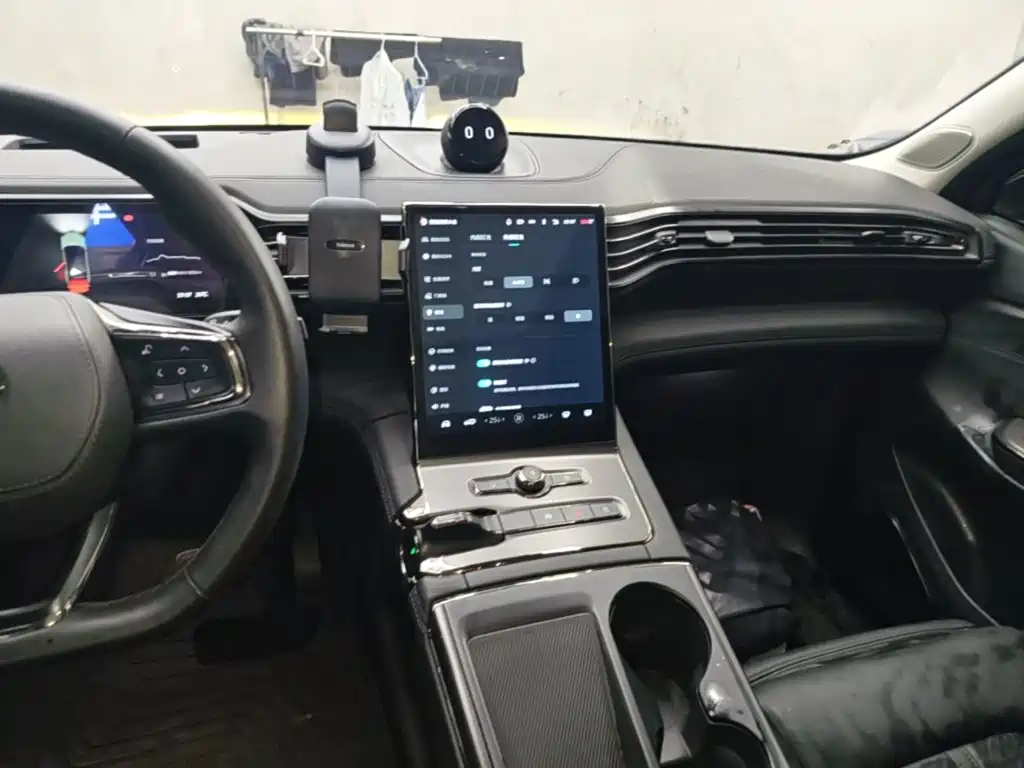 NIO ES6 — миниатюра 13