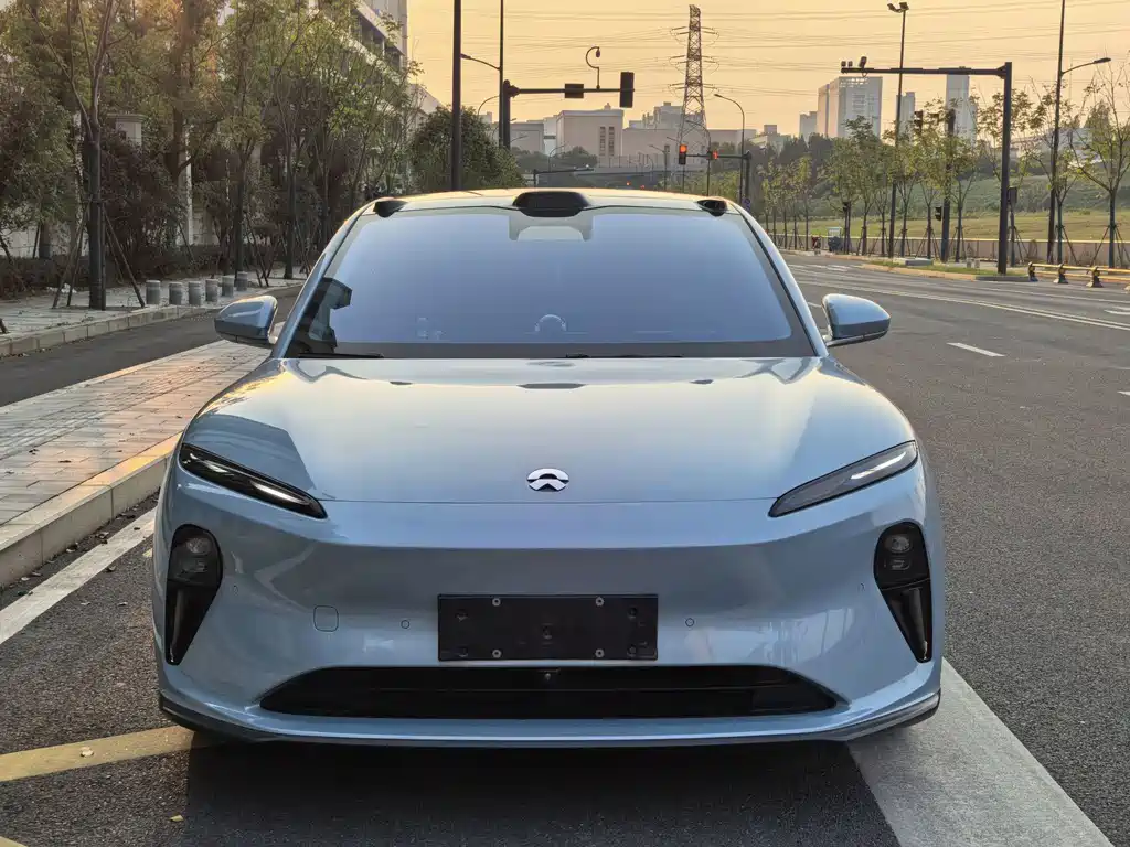 NIO ET5 — миниатюра 2