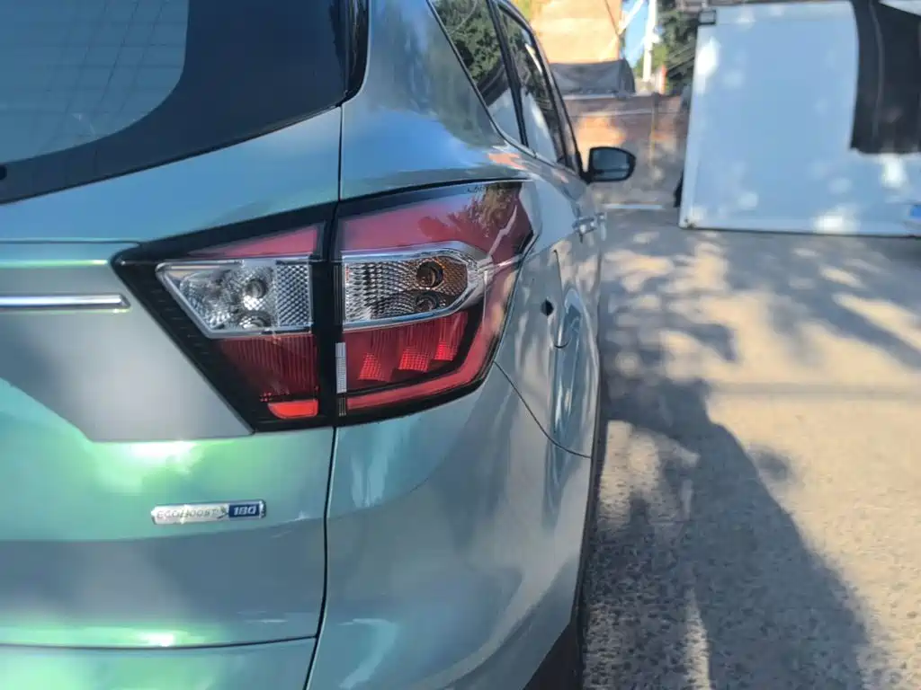 Ford Kuga — миниатюра 8