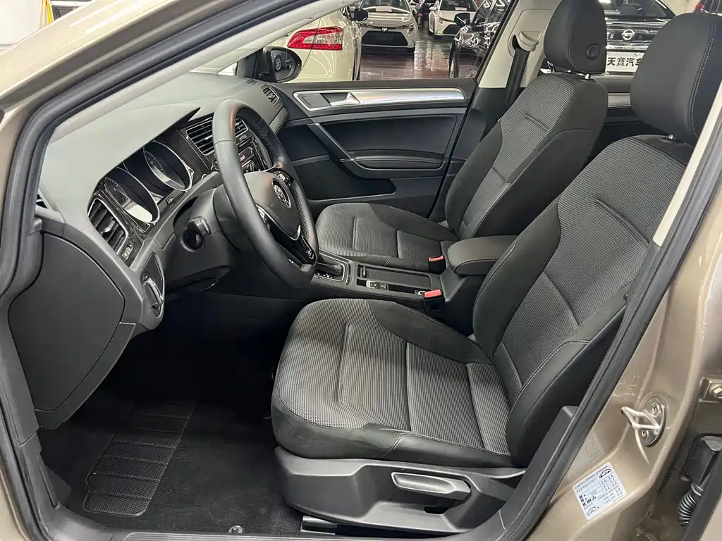 Volkswagen Golf — миниатюра 5