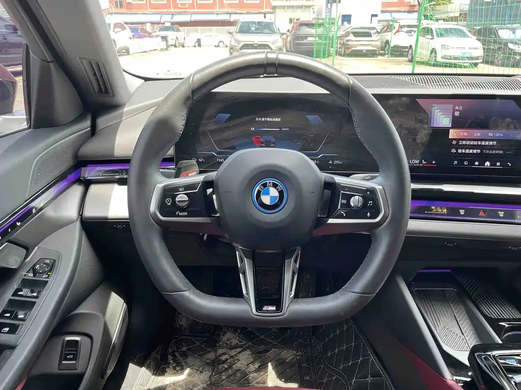 BMW i5 — миниатюра 12