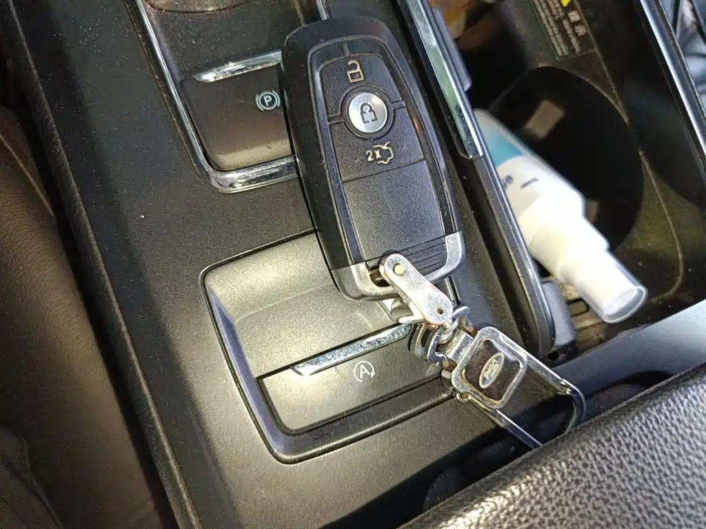 Ford Mondeo — миниатюра 9