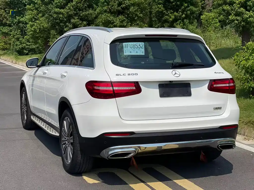 MERCEDES-BENZ GLC