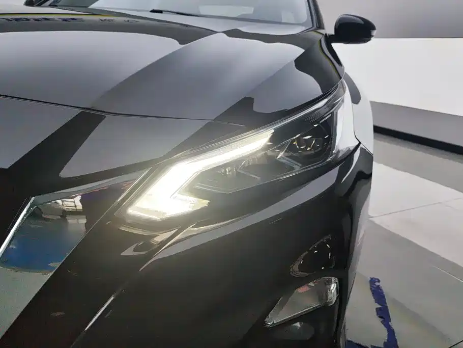 Nissan Teana — миниатюра 5