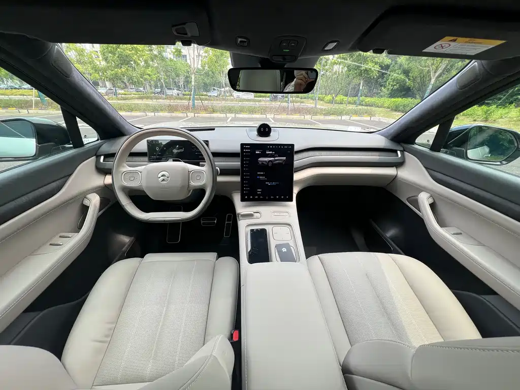 NIO ES8 2024 100kWh
