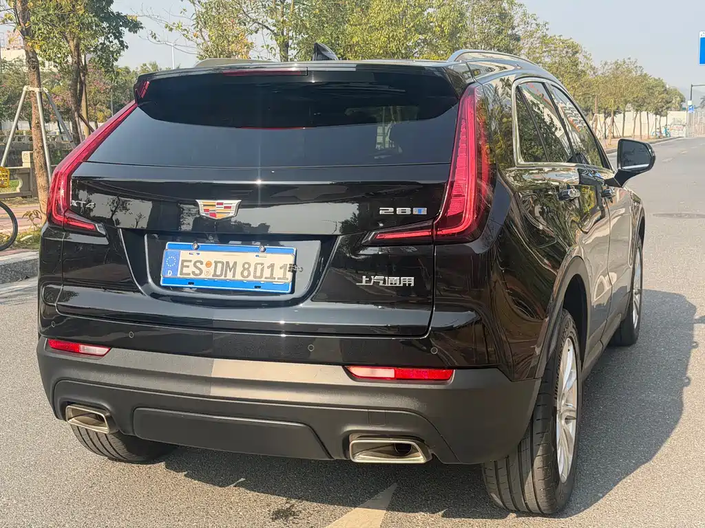 CADILLAC XT4