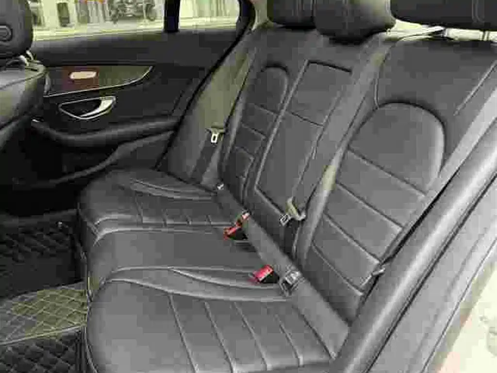 Mercedes-Benz C-Class — миниатюра 6