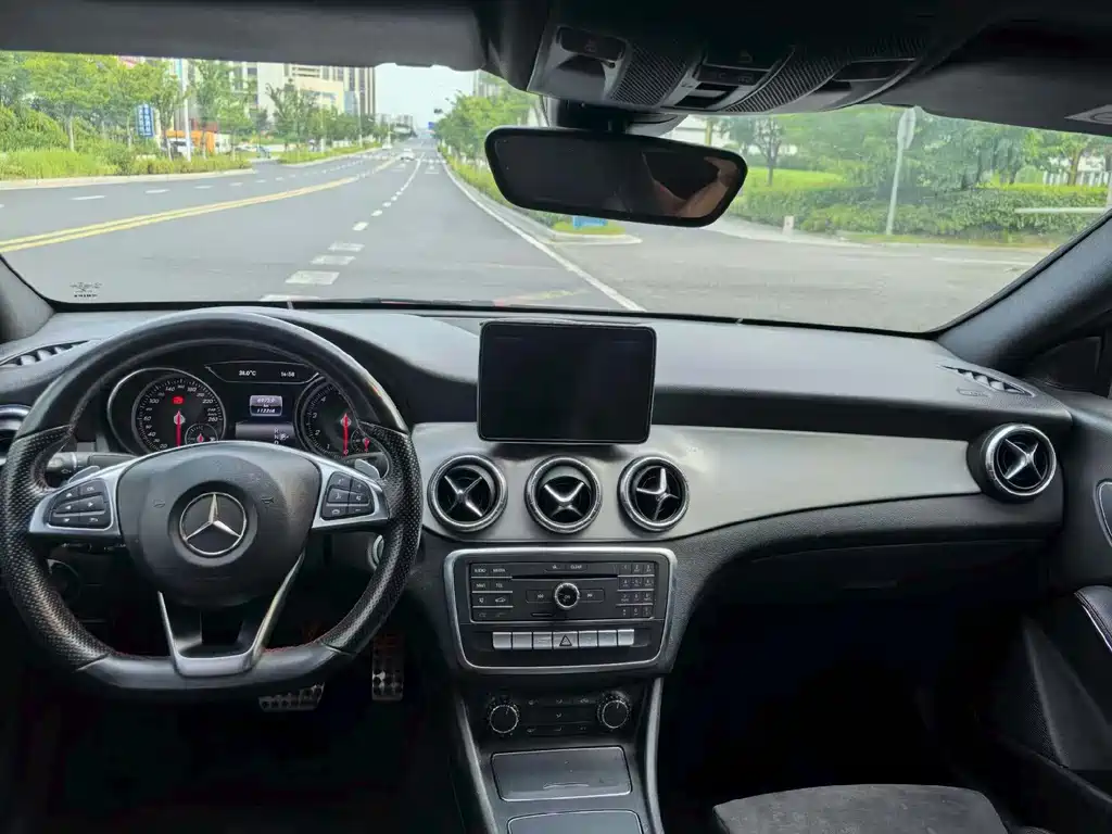 Mercedes-Benz CLA (Import) — миниатюра 9