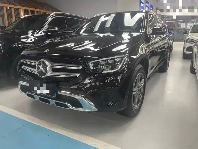 MERCEDES-BENZ GLC