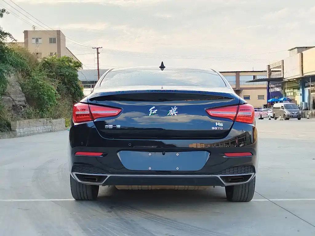 Hongqi Hongqi H5 — миниатюра 15