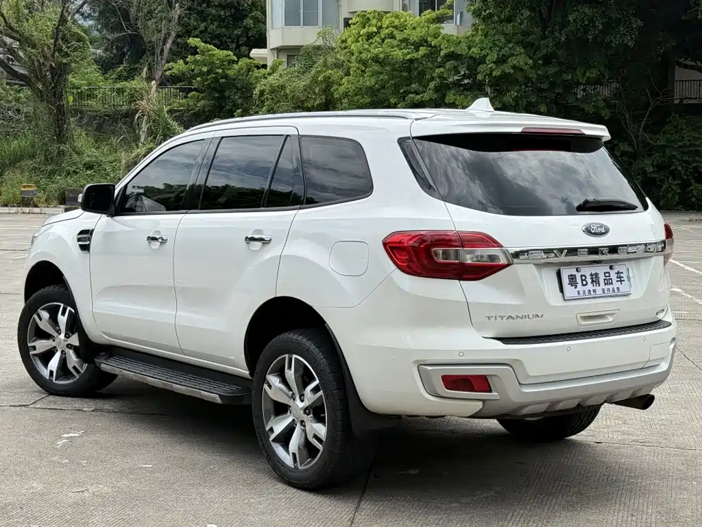 Ford Everest — миниатюра 3