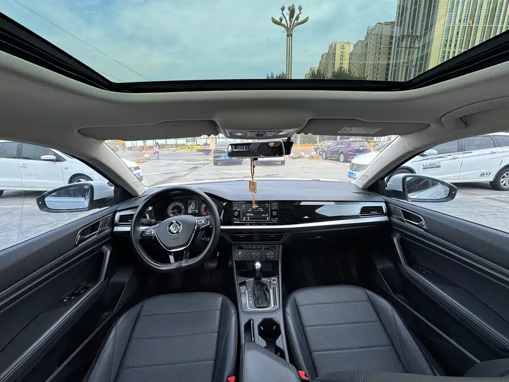 Volkswagen Lavida — миниатюра 10