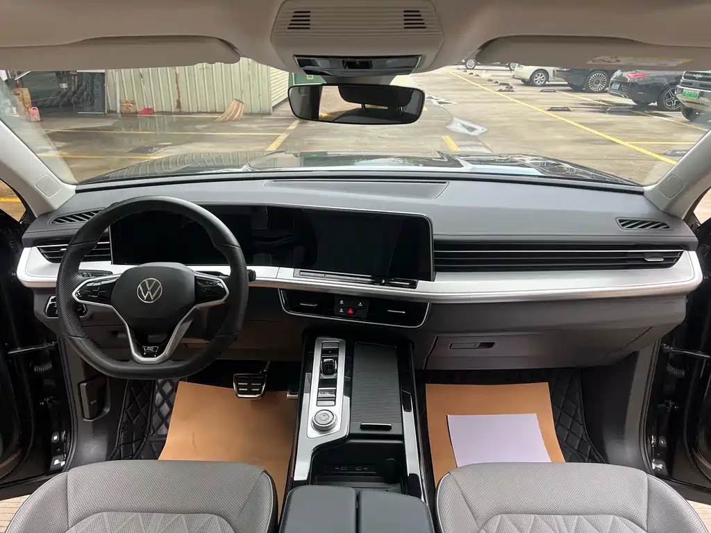 Volkswagen Tavendor 2024 380TSI R-Line