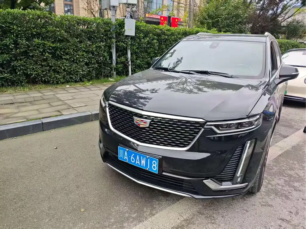 Cadillac XT6