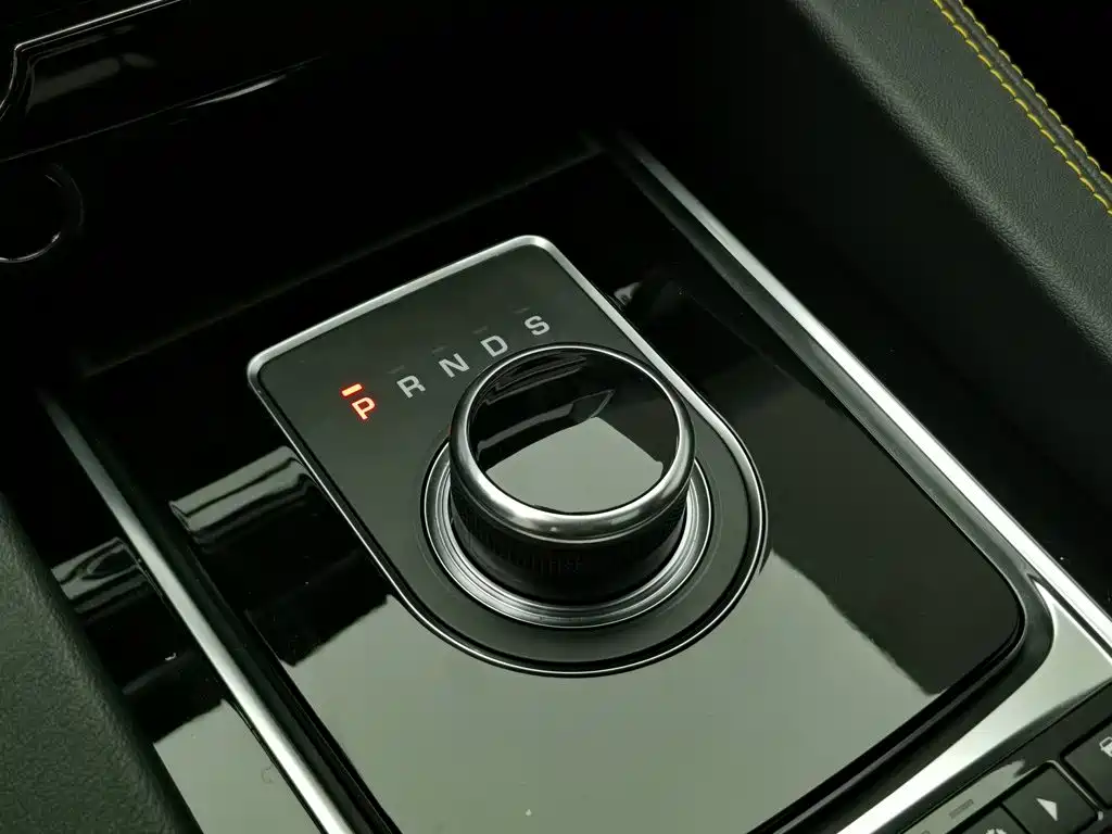 Jaguar F-PACE — миниатюра 13