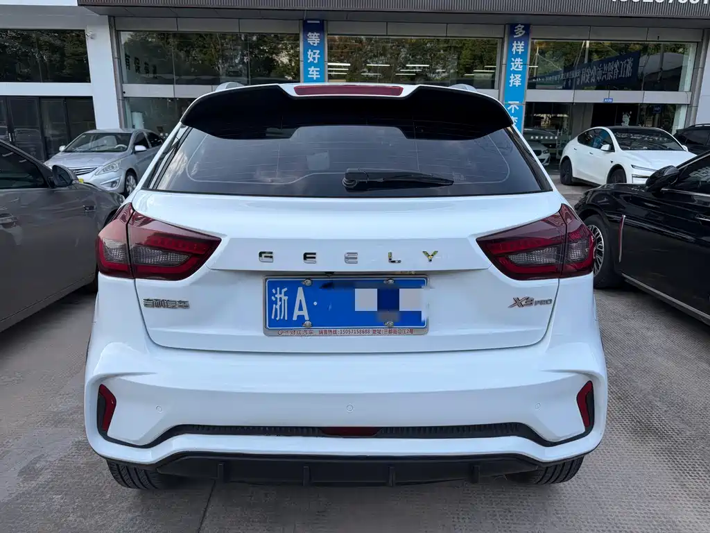 Geely Vision X3 — миниатюра 5