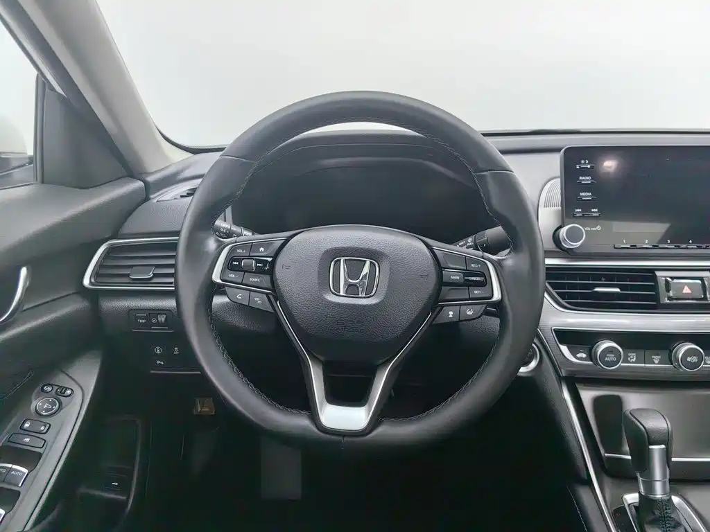 Honda Accord — миниатюра 11