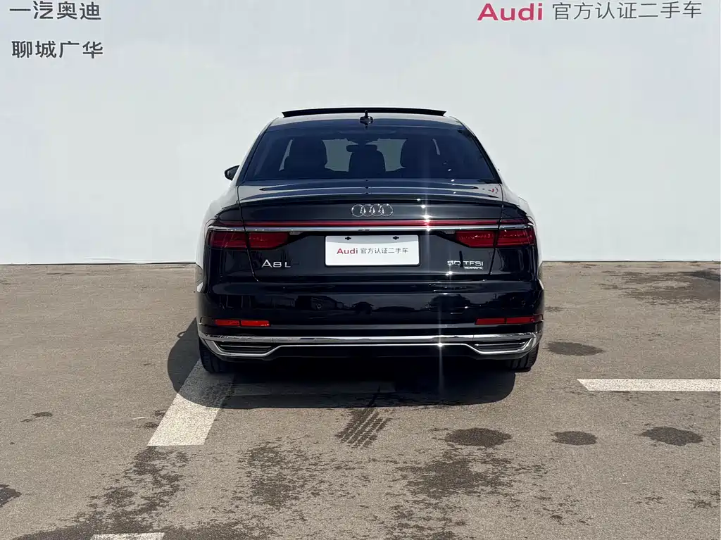 AUDI  A8
