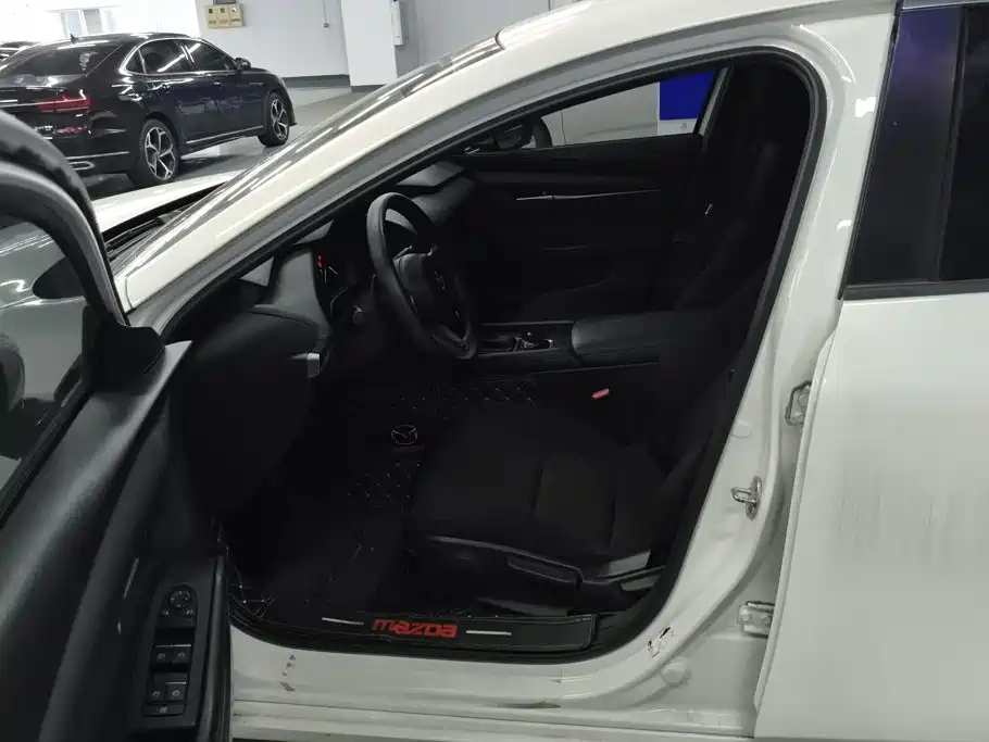 Mazda 3 Axela — миниатюра 9