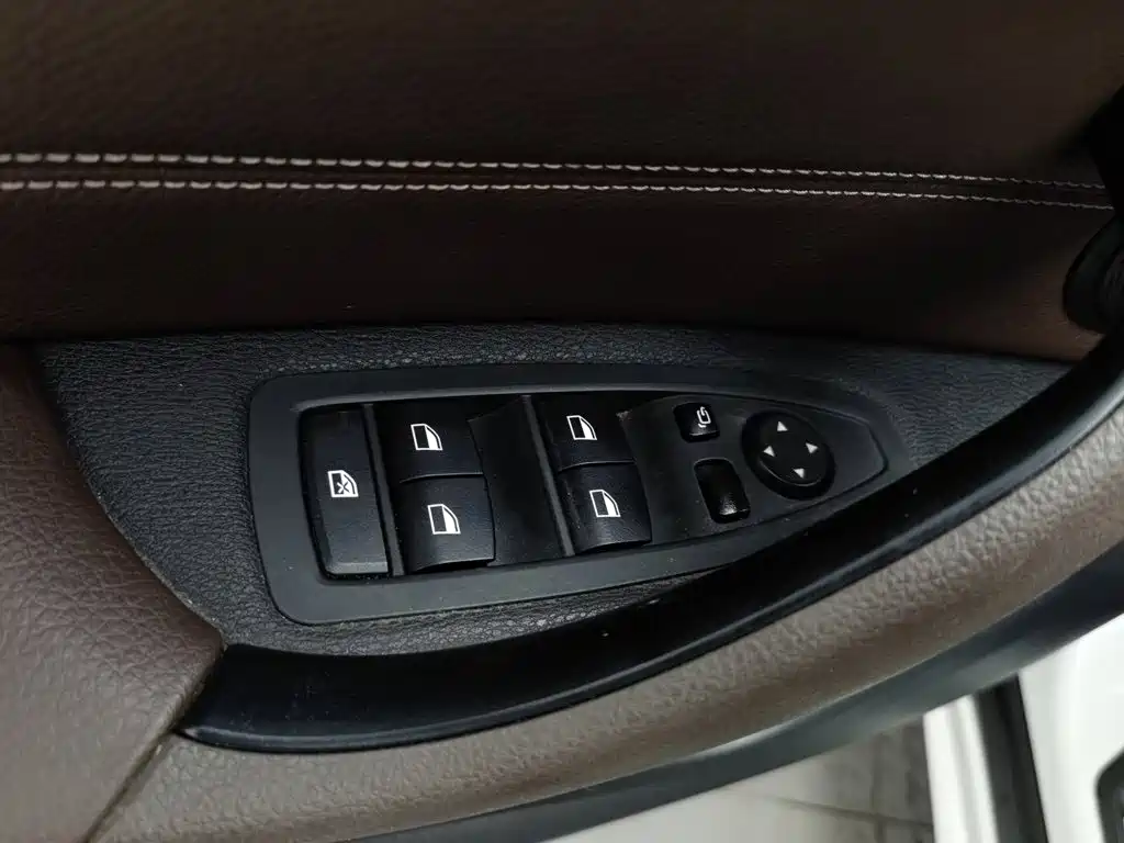 BMW X1 — миниатюра 9