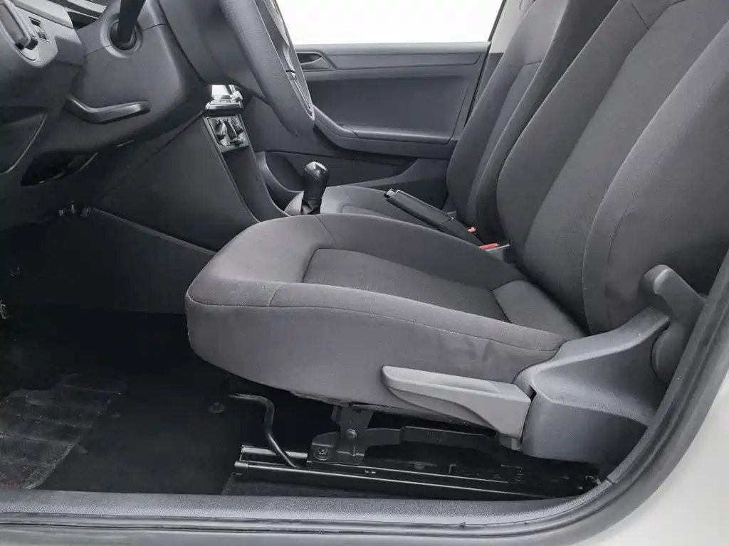 Volkswagen Jetta — миниатюра 20