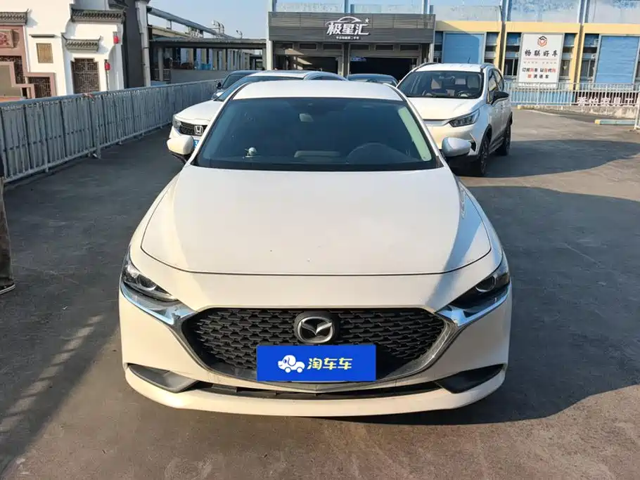 Mazda 3 Axela — миниатюра 2
