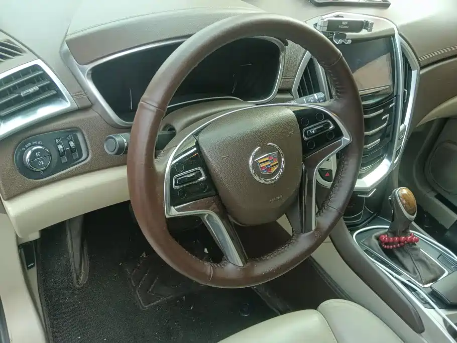 Cadillac SRX — миниатюра 15