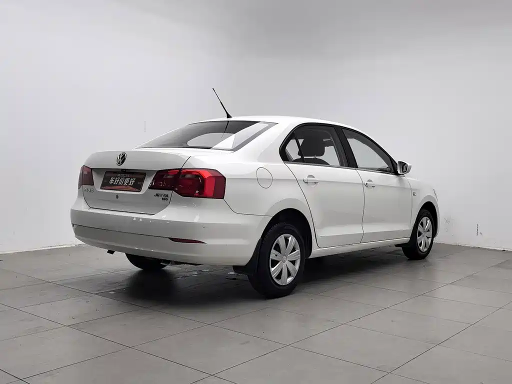 Volkswagen Jetta — миниатюра 2