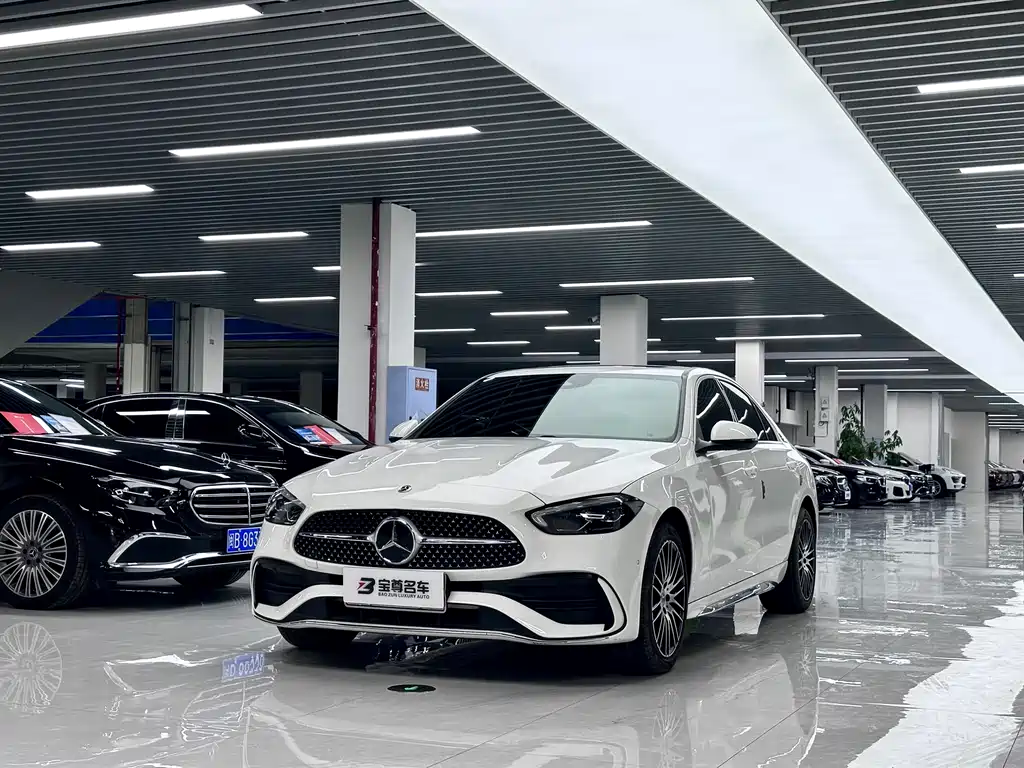 Mercedes-Benz C-Class 2024